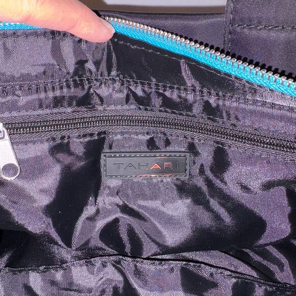 TAHARI Black and Blue Nylon Bag crossbody Shoulder Day Pack Cooler NWT - Picture 6 of 10